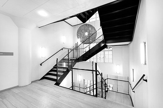 cropped-stairs-Kopi-1.jpg